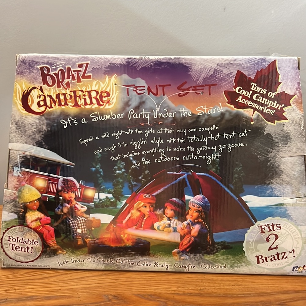 NRFB Bratz Campfire Tent Set Playset - Picture 7 of 11